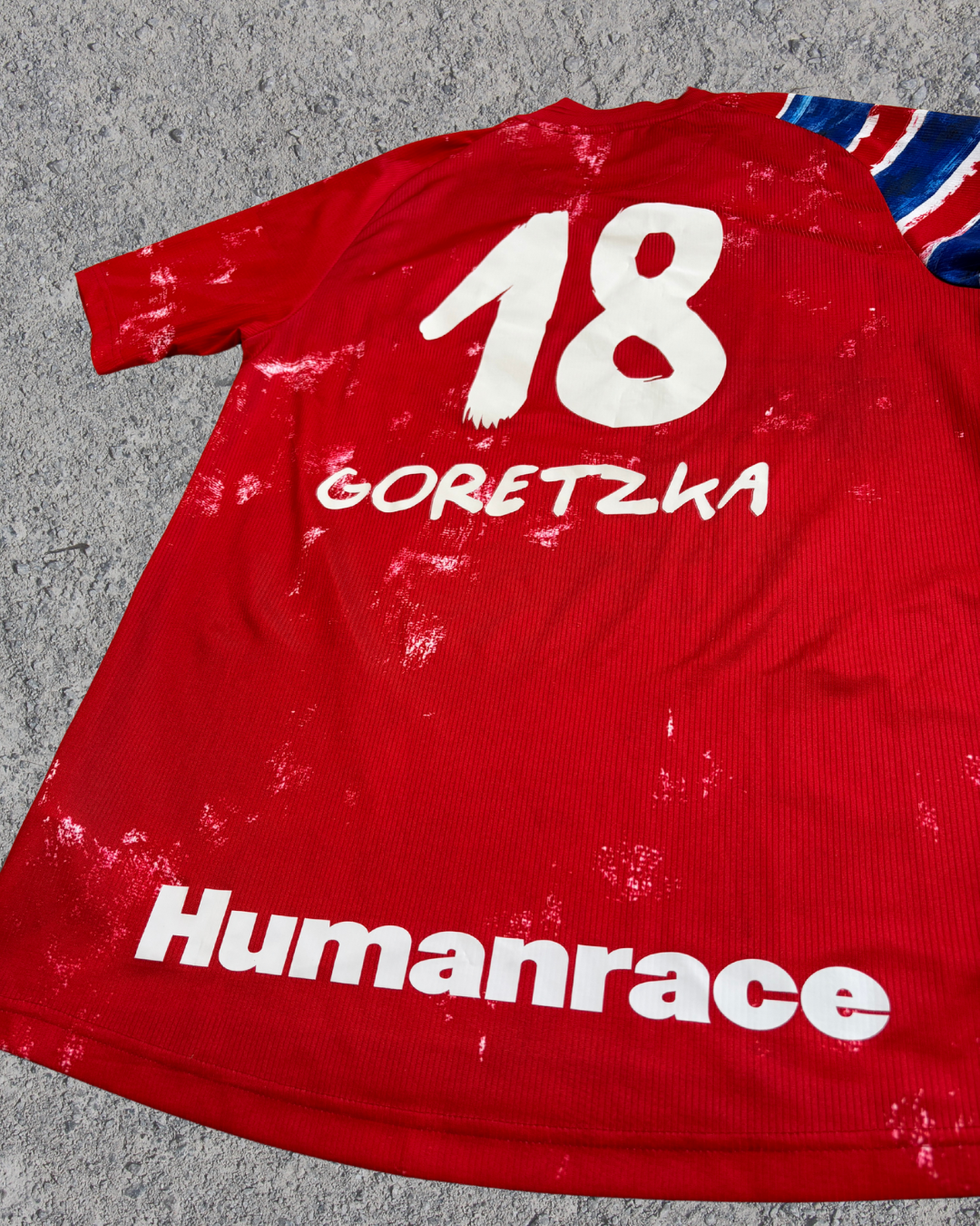 FC Bayern Sondertrikot Human Race x Pharrell Goretzka (S)