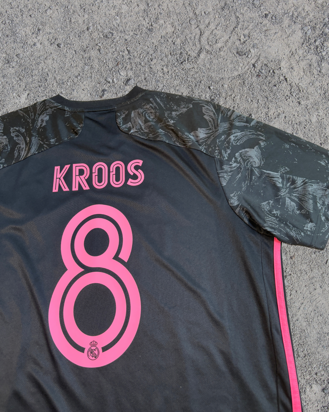 Real Madrid Trikot Drittes Kroos (XL) Real Madrid Trikot Drittes Kroos (XL)