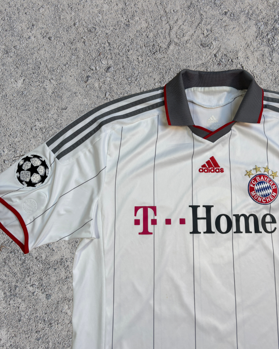 FC Bayern Trikot Drittes Toni (XL) FC Bayern Trikot Drittes Toni (XL)