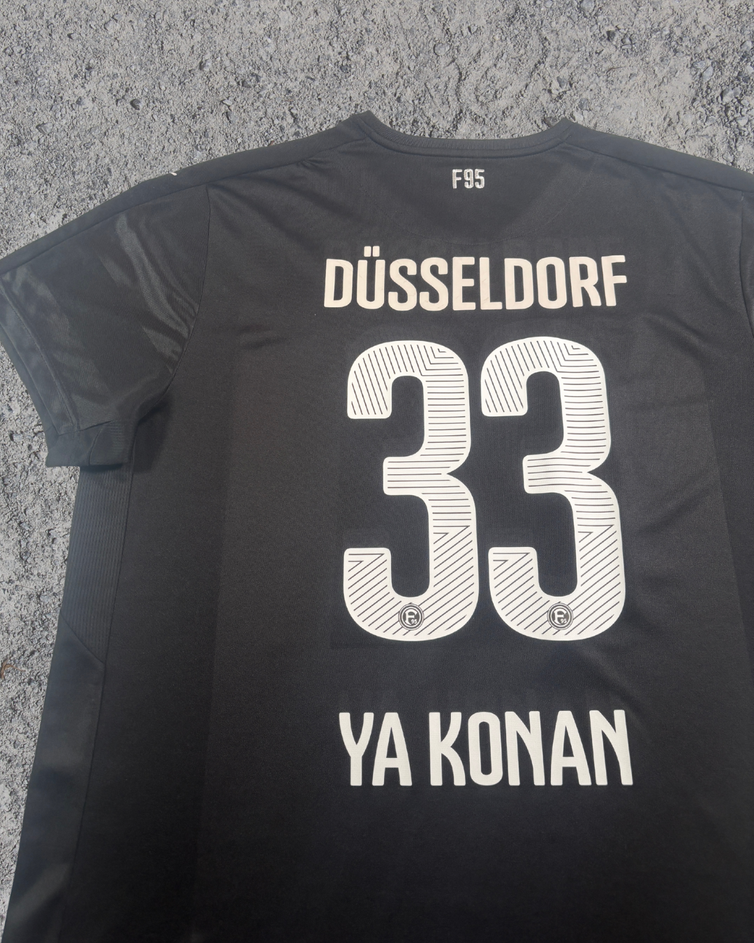 Fortuna Düsseldorf Trikot Auswärts Ya Konan (XXL)