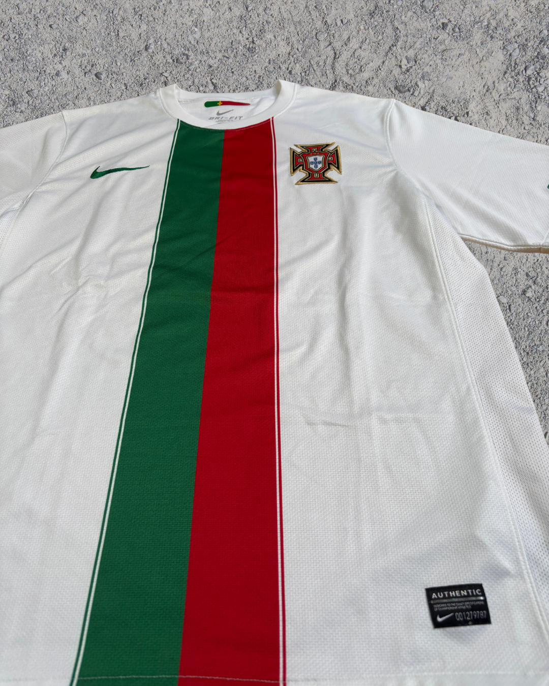Portugal Trikot Auswärts (L) Portugal Trikot Auswärts (L)