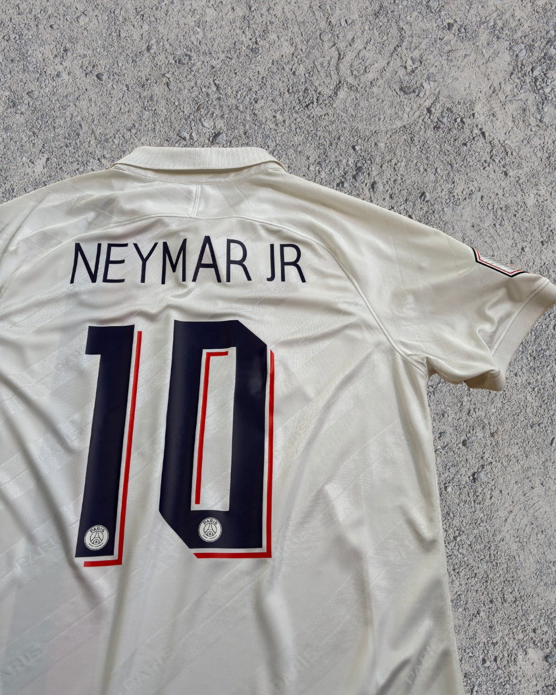 Paris Saint-Germain Trikot Drittes Neymar (L) Paris Saint-Germain Trikot Drittes Neymar (L)
