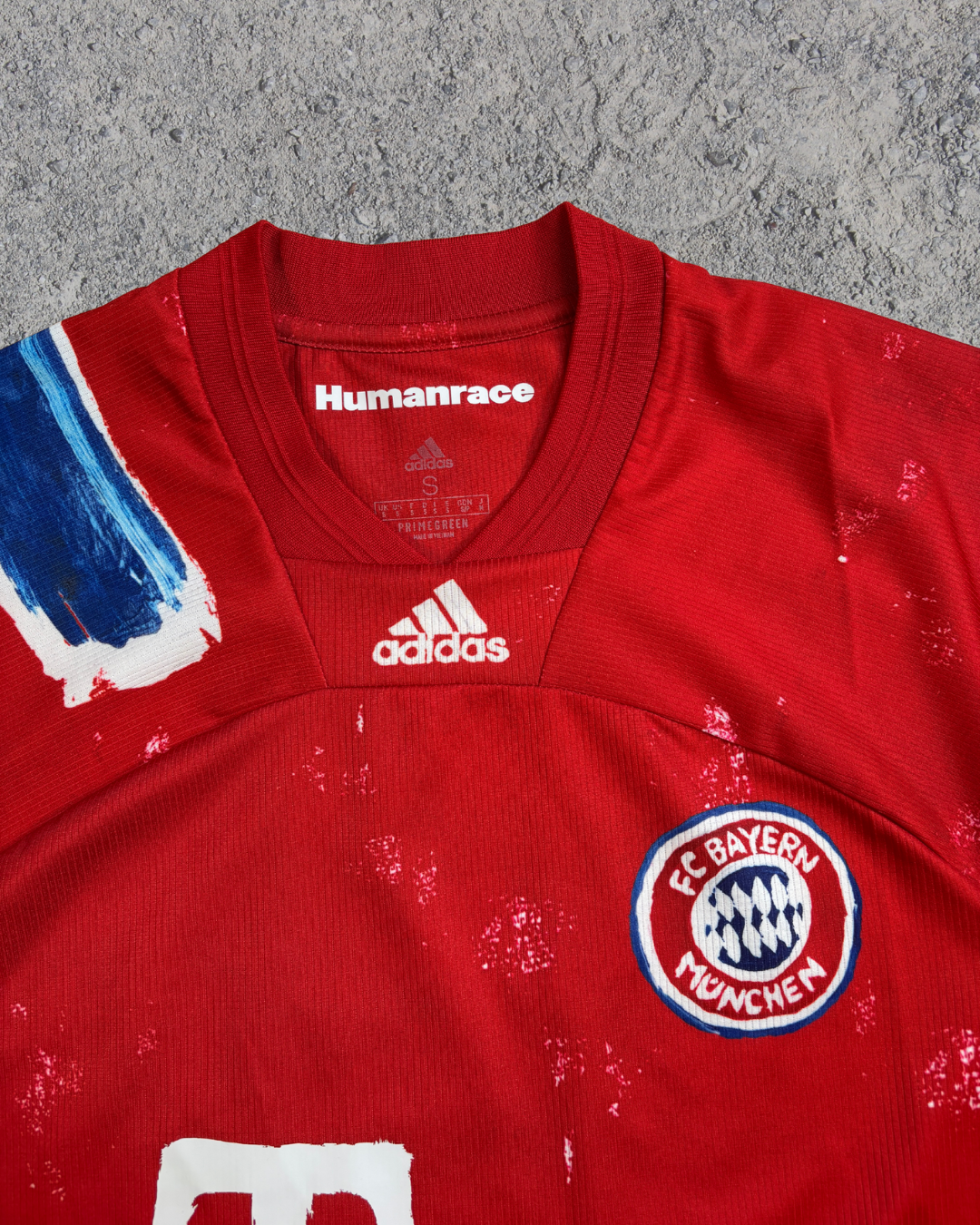 FC Bayern Sondertrikot Human Race x Pharrell Goretzka (S)