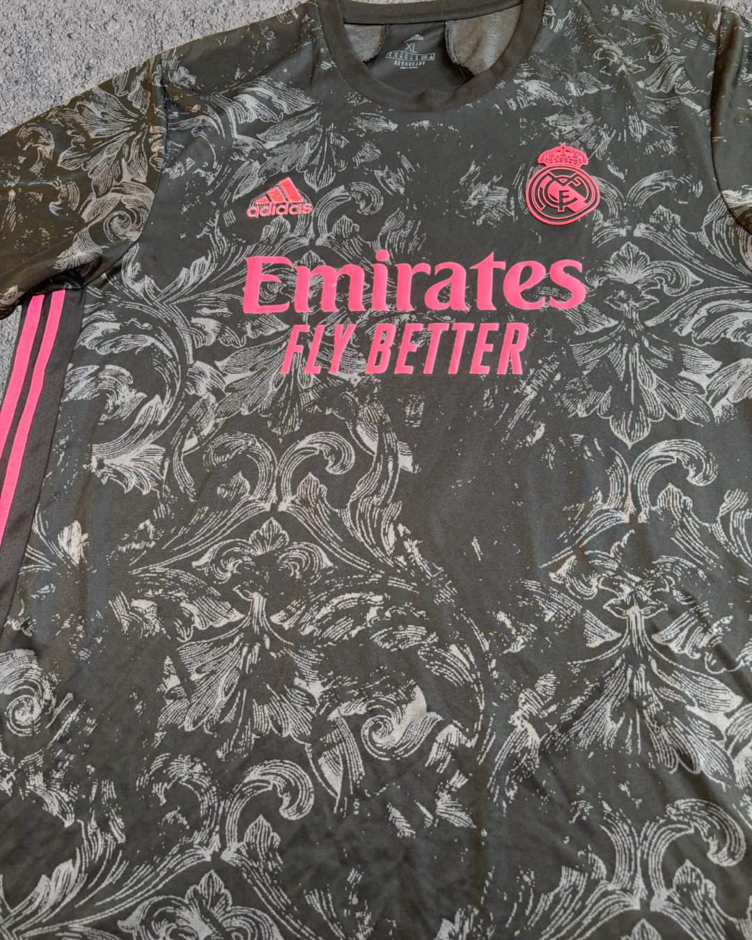 Real Madrid Trikot Drittes Kroos (XL) Real Madrid Trikot Drittes Kroos (XL)