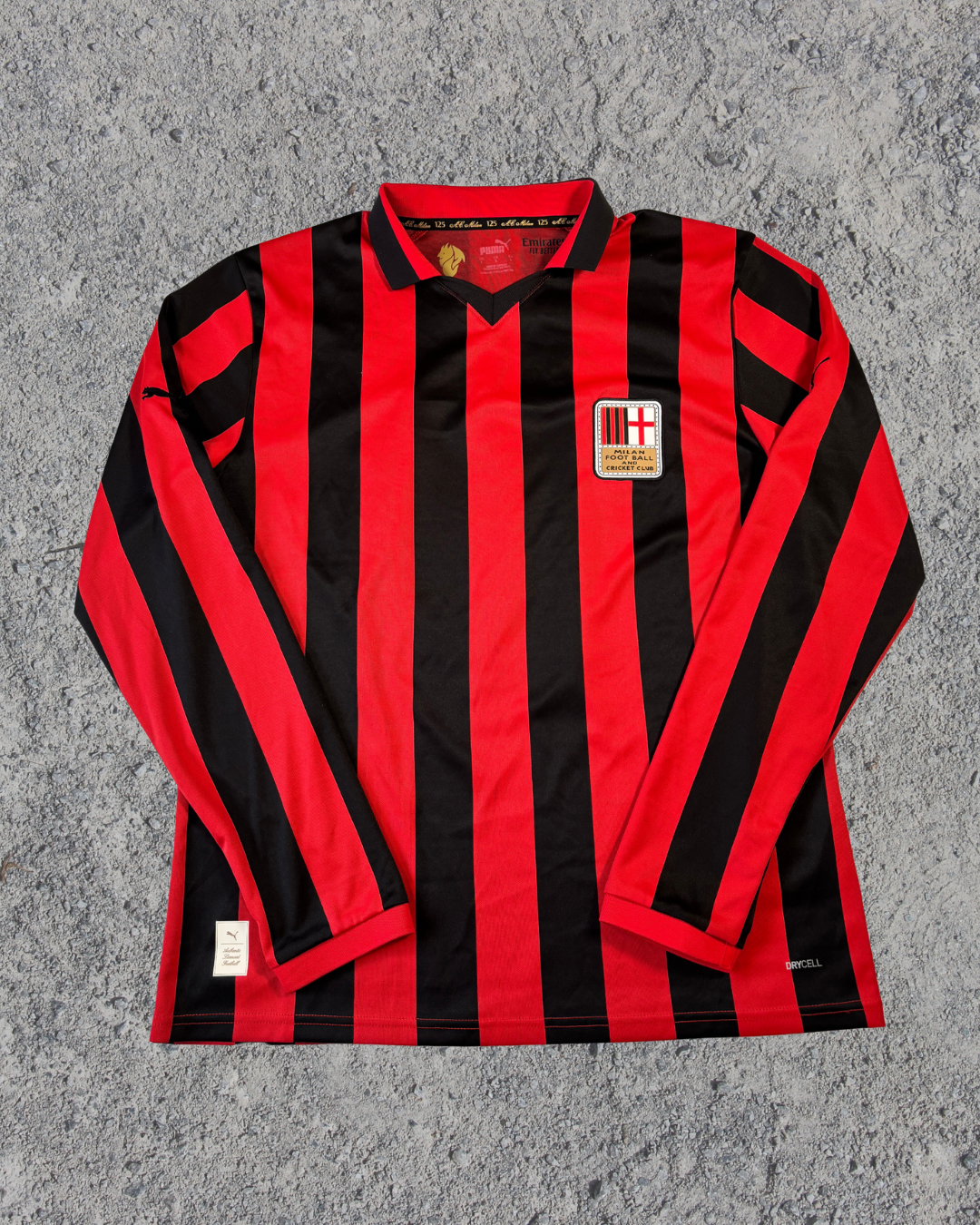 AC Milan Trikot 125 Jahre Jubiläum Rafael Leao (L)