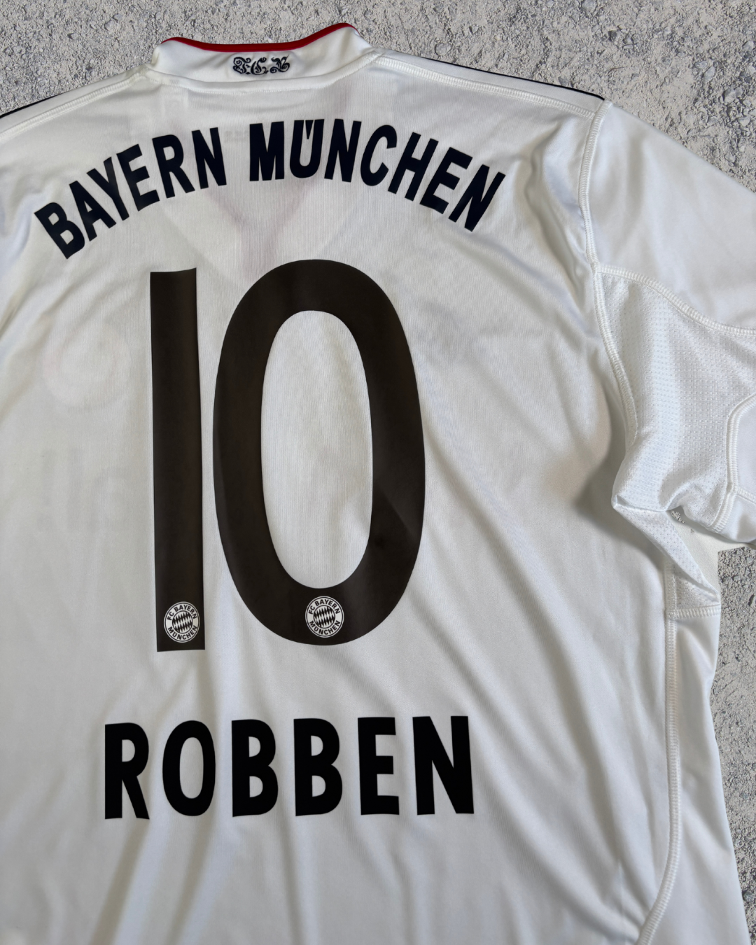 FC Bayern Trikot Auswärts Robben (L)  