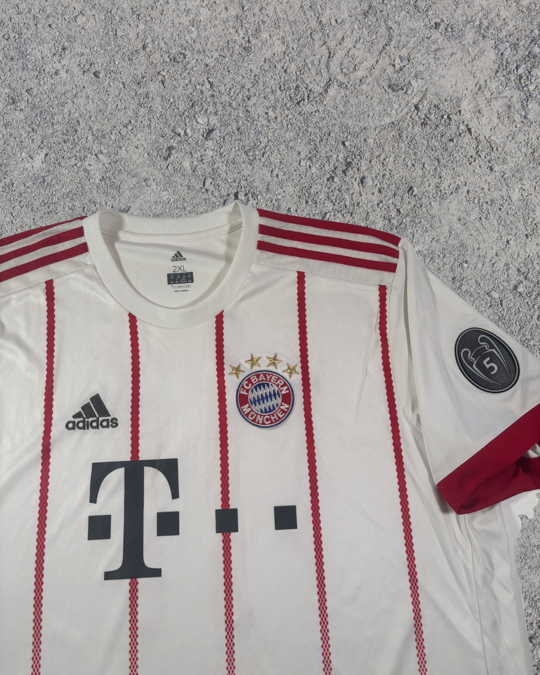 FC Bayern Trikot Drittes James (XXL) 