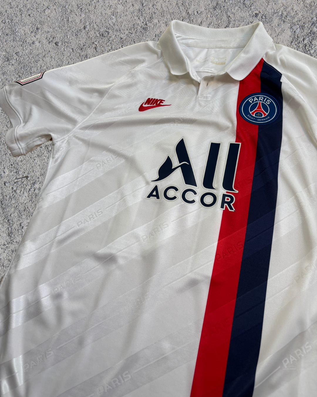 Paris Saint-Germain Trikot Drittes Neymar (L) Paris Saint-Germain Trikot Drittes Neymar (L)