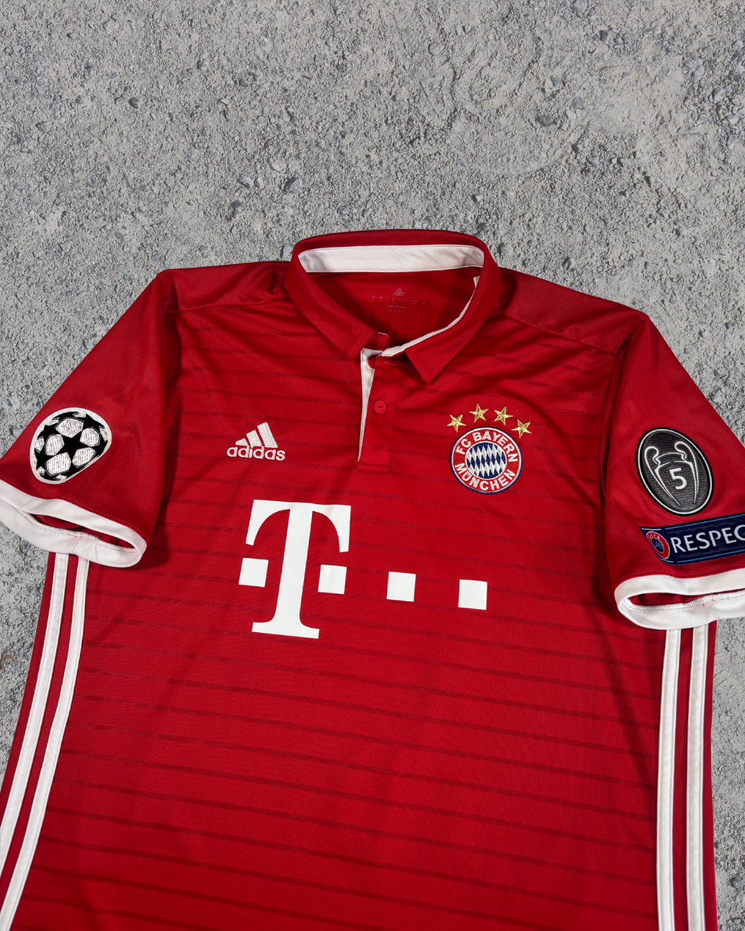 FC Bayern Trikot Alonso (L) 