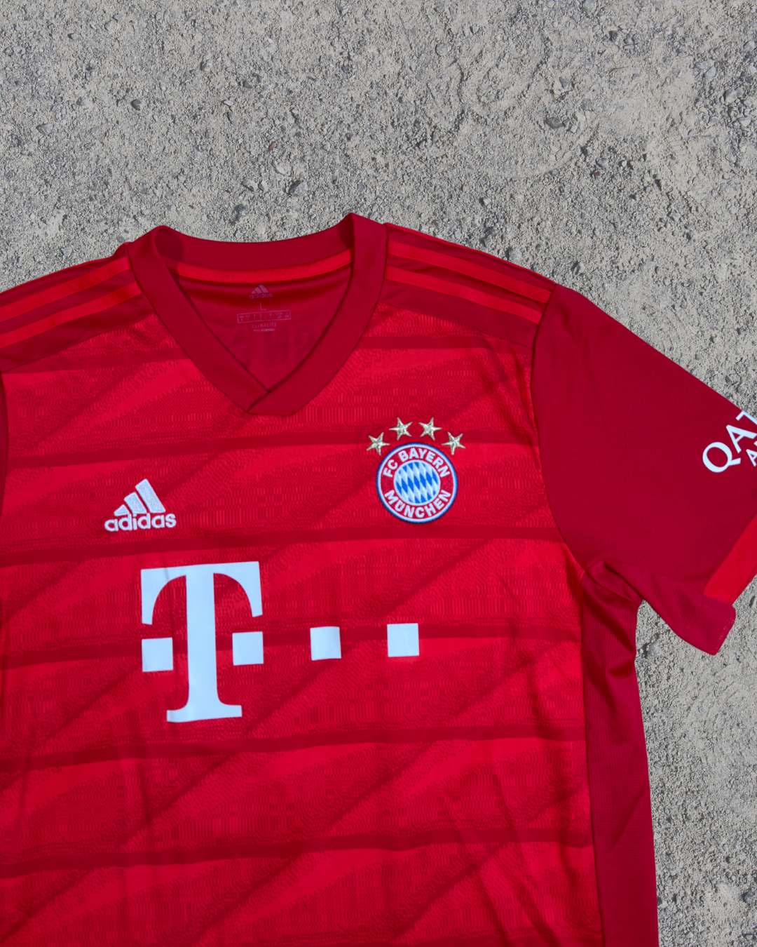 FC Bayern Trikot Robben Sondertrikot (L) FC Bayern Trikot Robben Sondertrikot (L)