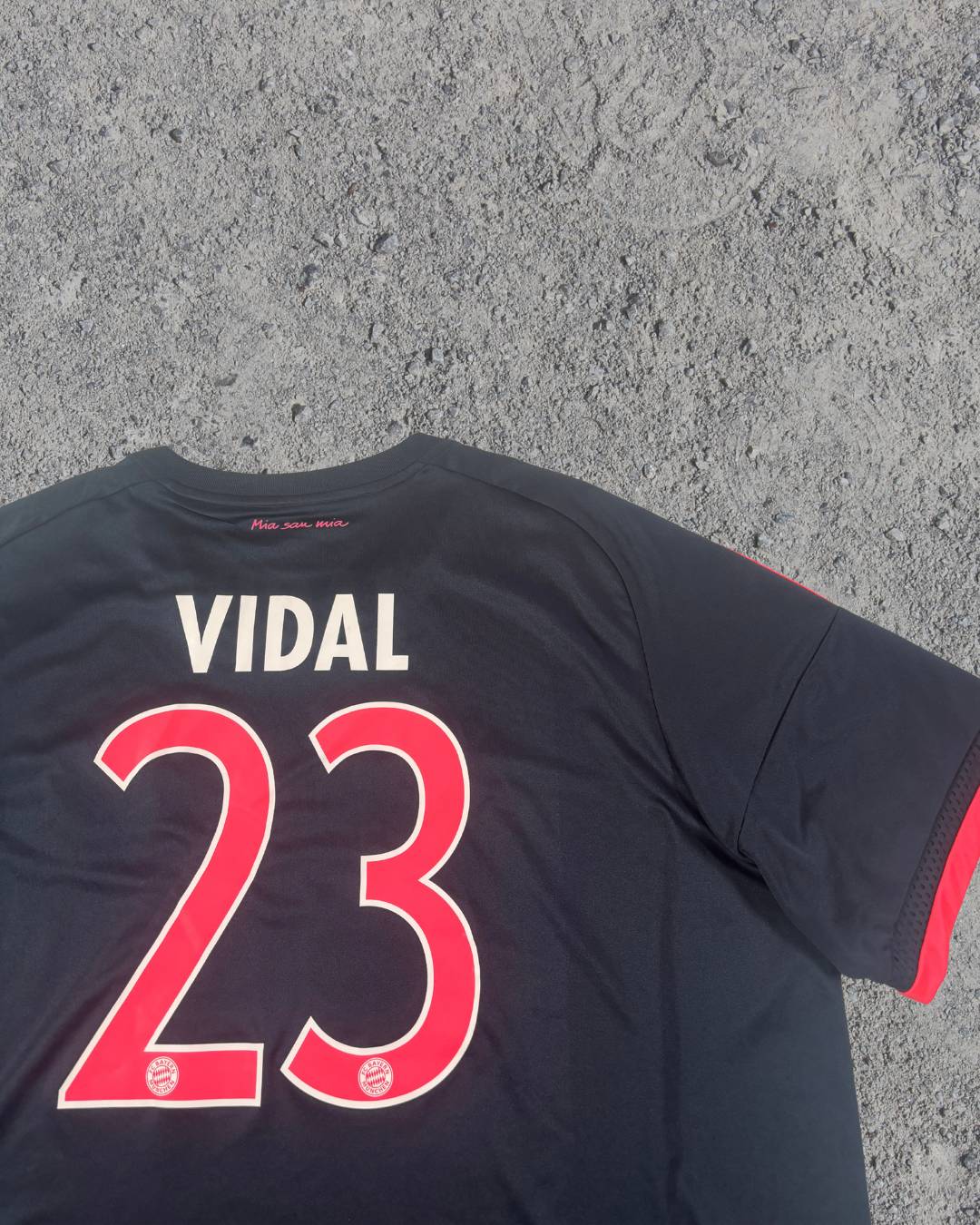 FC Bayern Trikot Drittes Vidal (XXL)  