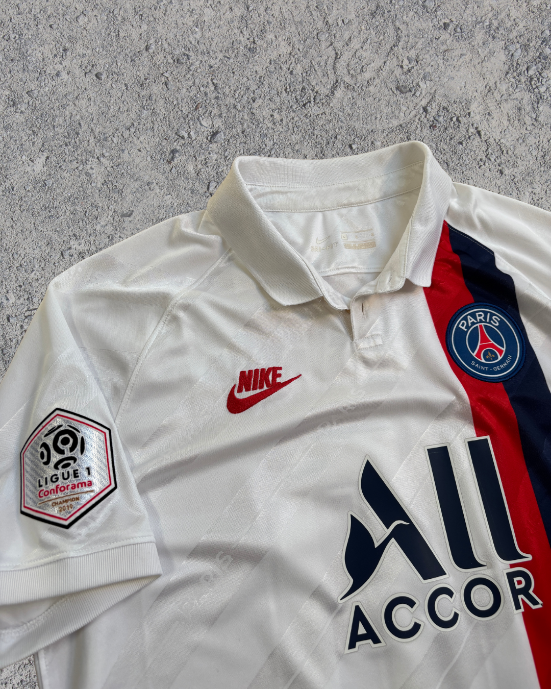 Paris Saint-Germain Trikot Drittes Neymar (L) Paris Saint-Germain Trikot Drittes Neymar (L)