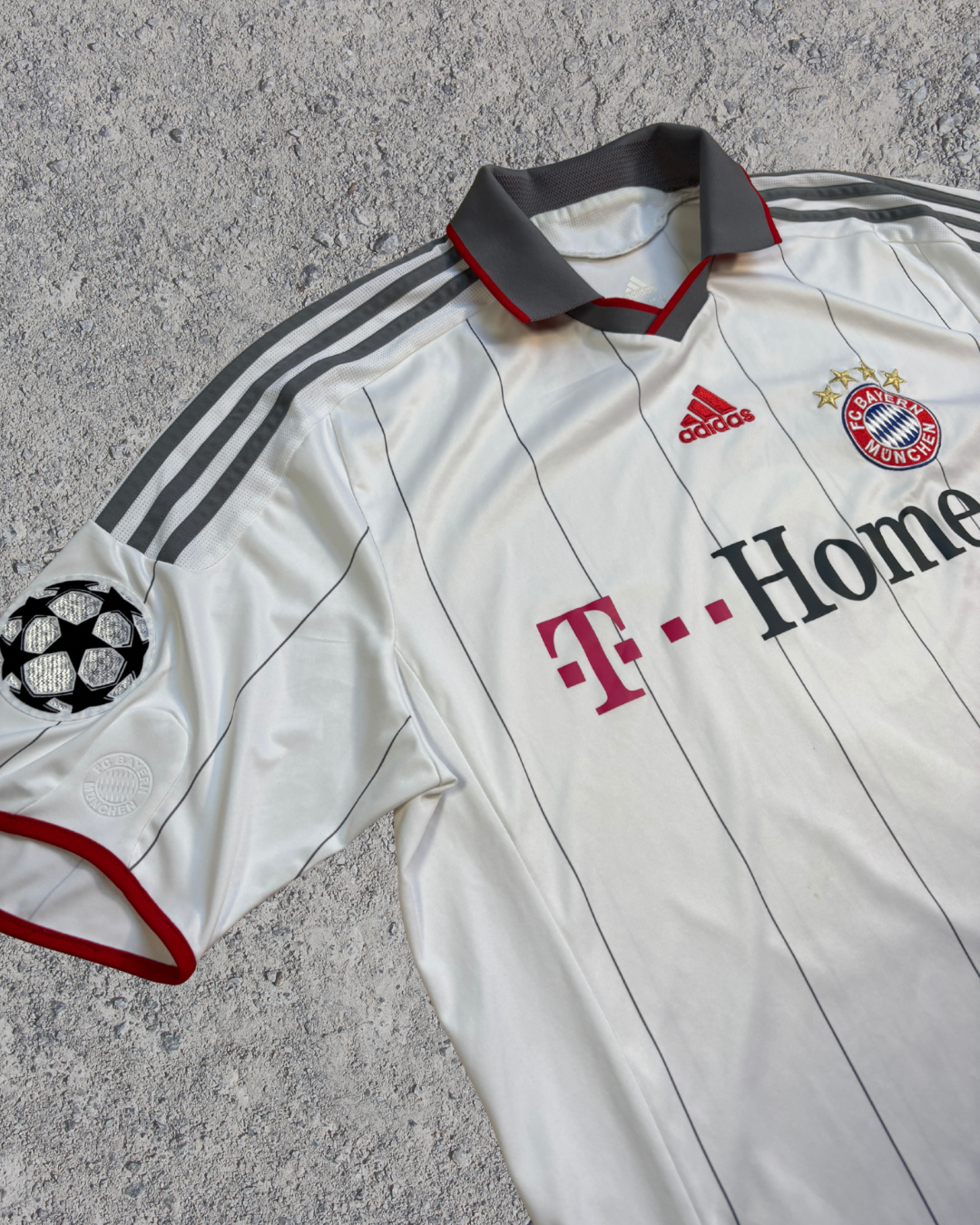 FC Bayern Trikot Drittes Toni (XL) FC Bayern Trikot Drittes Toni (XL)