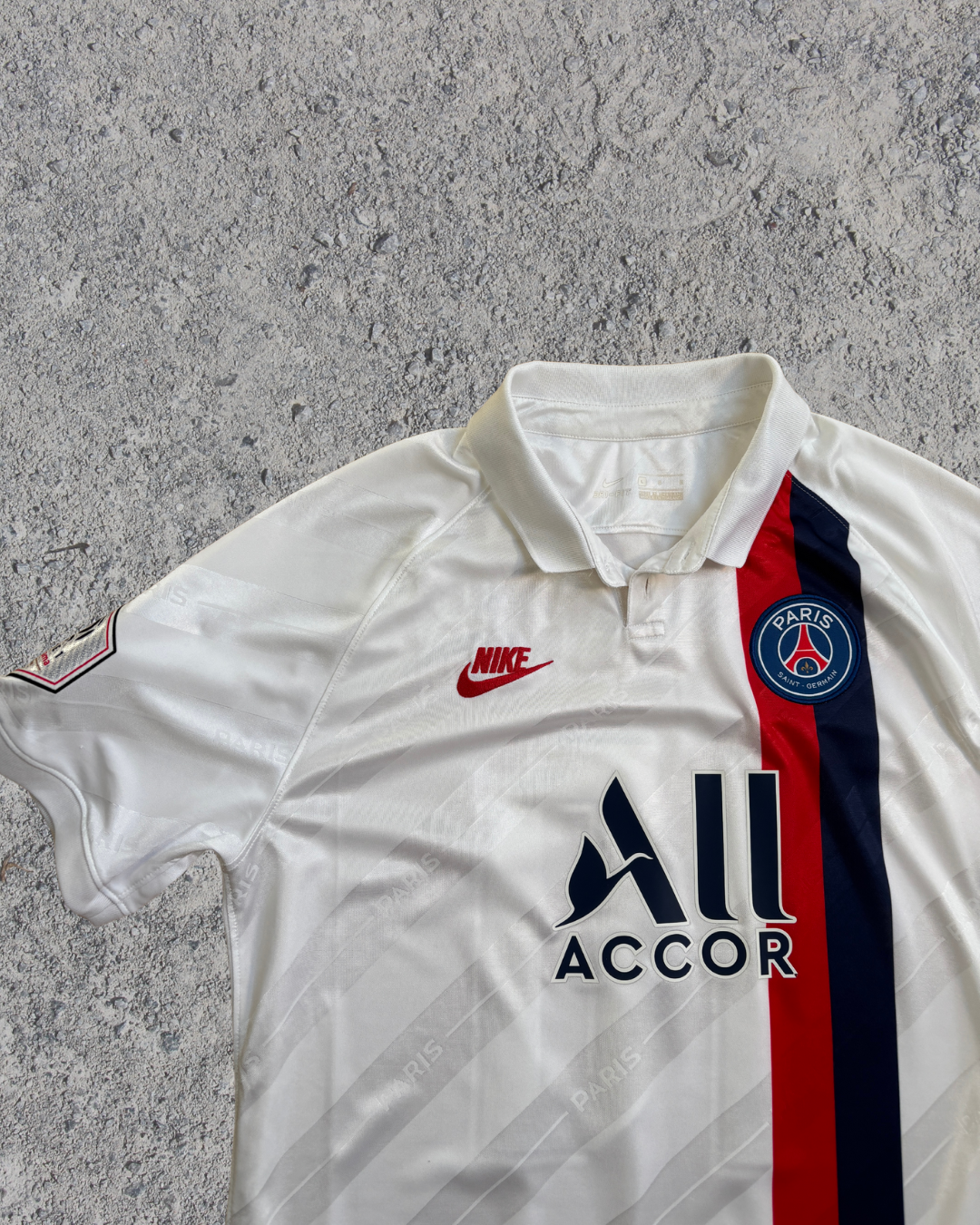 Paris Saint-Germain Trikot Drittes Neymar (L) Paris Saint-Germain Trikot Drittes Neymar (L)