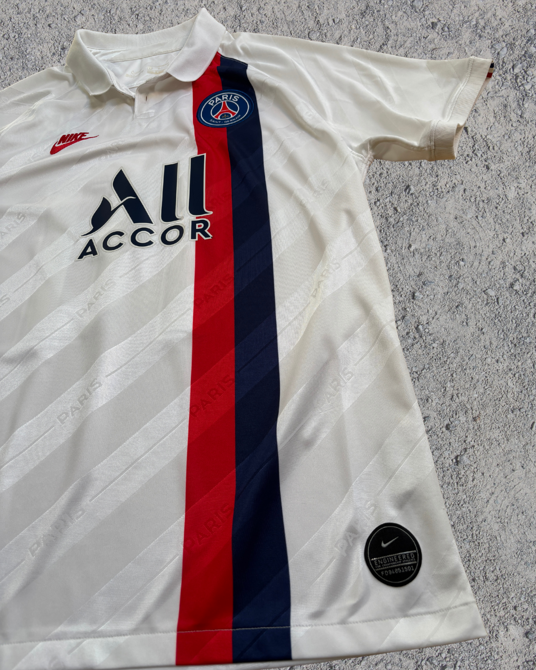 Paris Saint-Germain Trikot Drittes Neymar (L) Paris Saint-Germain Trikot Drittes Neymar (L)