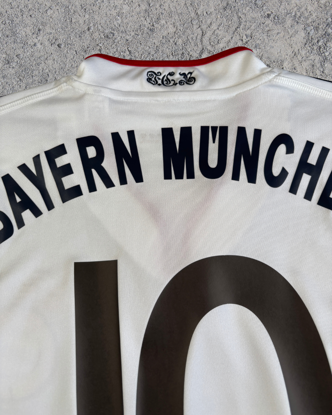 FC Bayern Trikot Auswärts Robben (L)  