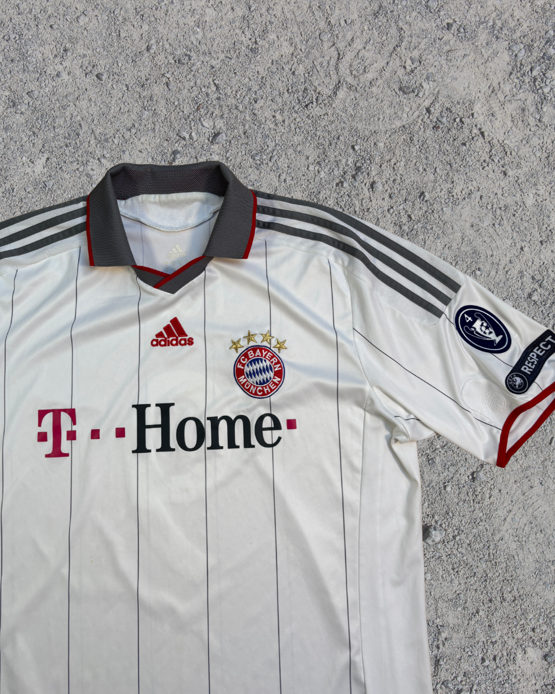 FC Bayern Trikot Drittes Toni (XL) FC Bayern Trikot Drittes Toni (XL)